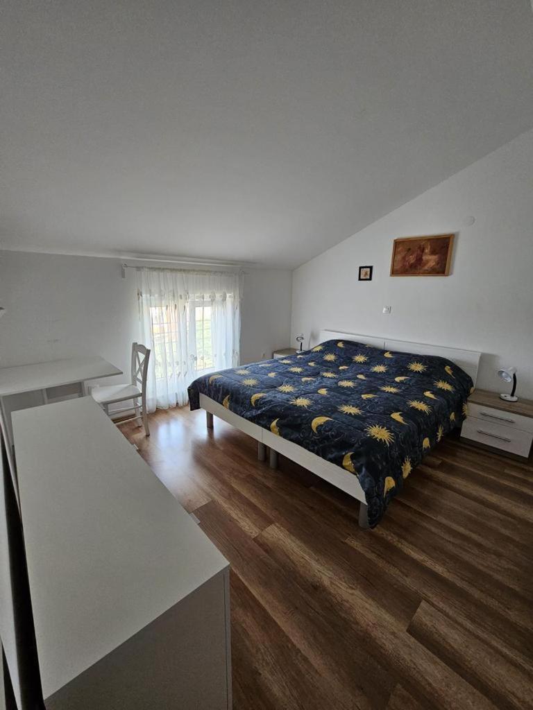 Apartment Thea Pula Zewnętrze zdjęcie
