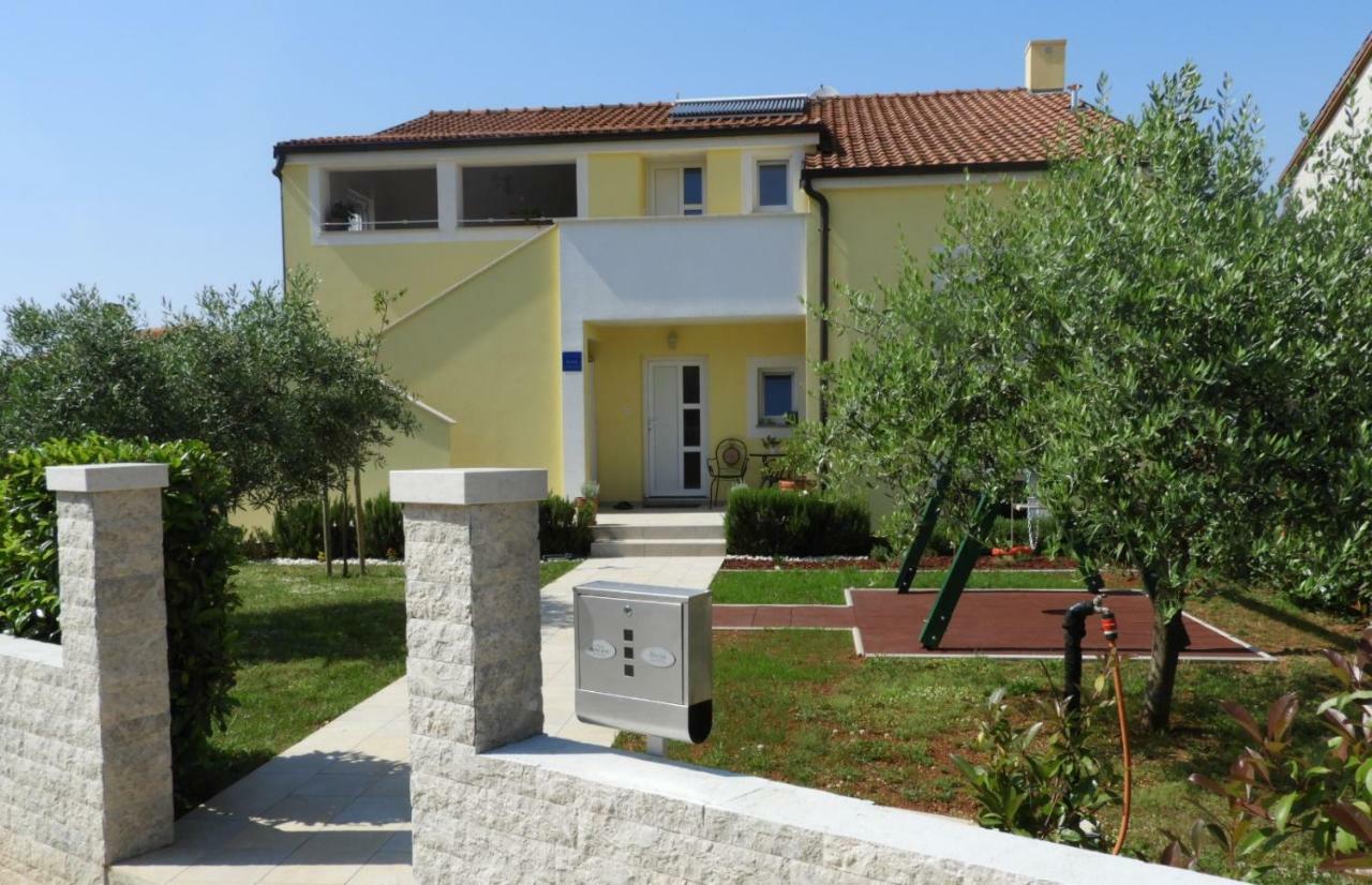 Apartment Thea Pula Zewnętrze zdjęcie
