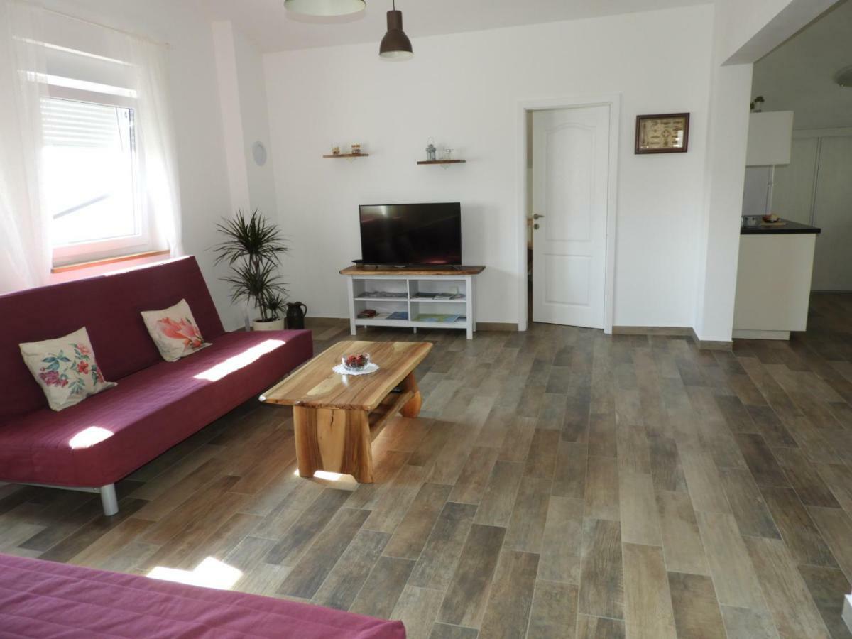 Apartment Thea Pula Zewnętrze zdjęcie