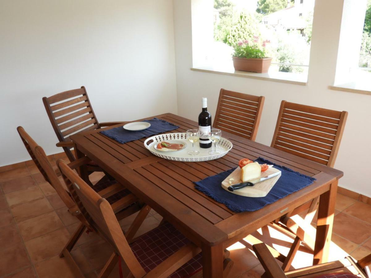 Apartment Thea Pula Zewnętrze zdjęcie